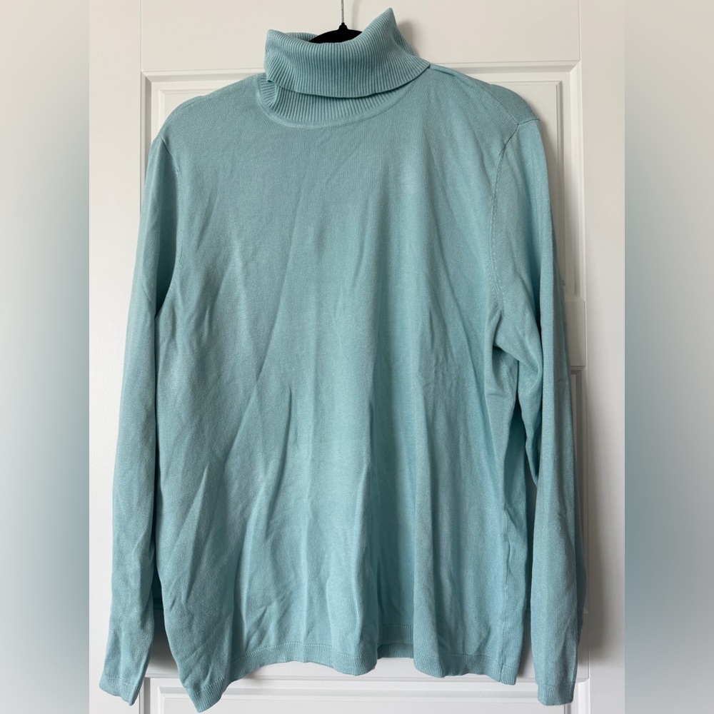 NWT Chicos Light Blue Lightweight Sweater